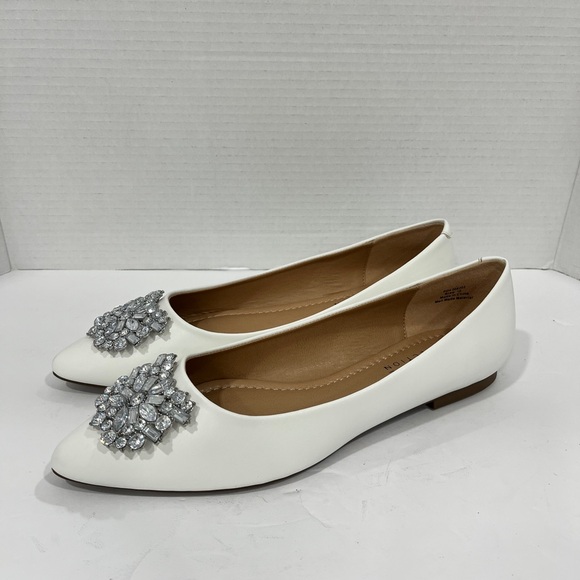 Journee Collection Womens Renzo‎ Pointed Toe Ballet Flats. 10M. Ivory - Picture 2 of 6